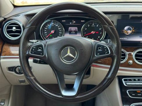 Used 2017 Mercedes-Benz E 300 4MATIC w/ Premium 1 Package image 31
