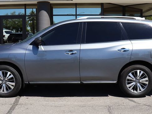 Used 2020 Nissan Pathfinder S FWD image 8
