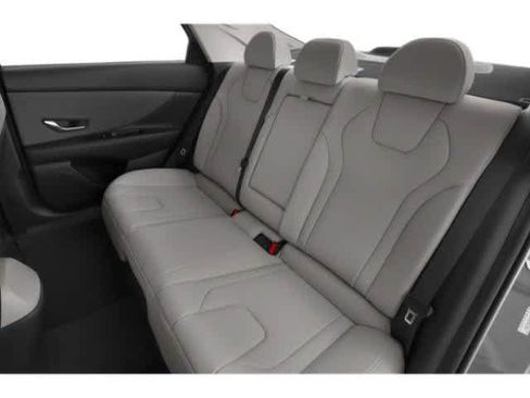 Used 2023 Hyundai Elantra Limited FWD image 16