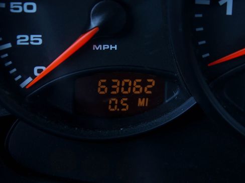 Used 2000 Porsche 911 Cabriolet image 25