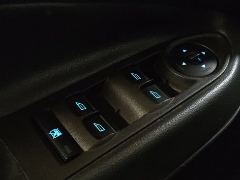 Used 2017 Ford Escape SE image 27