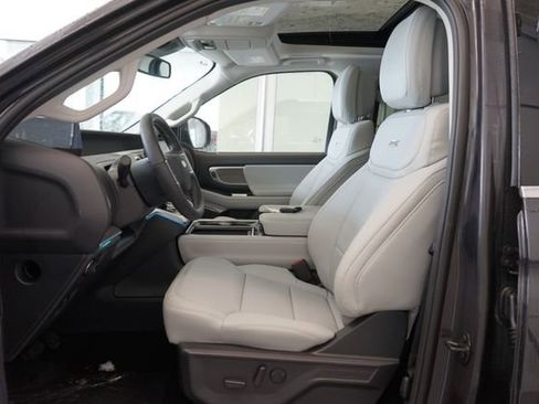 Used 2026 Ford Expedition Platinum w/ Driver's Package image 19