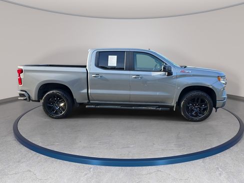 Used 2023 Chevrolet Silverado 1500 RST w/ Z71 Off-Road Package AWD/4WD image 3