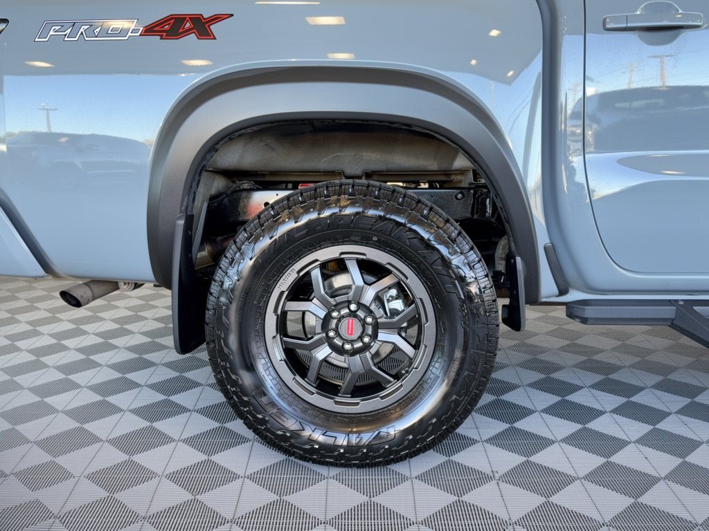 Used 2025 Nissan Frontier PRO-4X w/ Pro Convenience Package AWD/4WD image 13