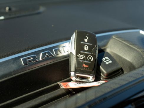 Used 2025 RAM 1500 Big Horn AWD/4WD image 28