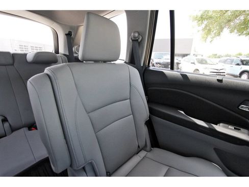 Used 2021 Honda Pilot Elite image 13