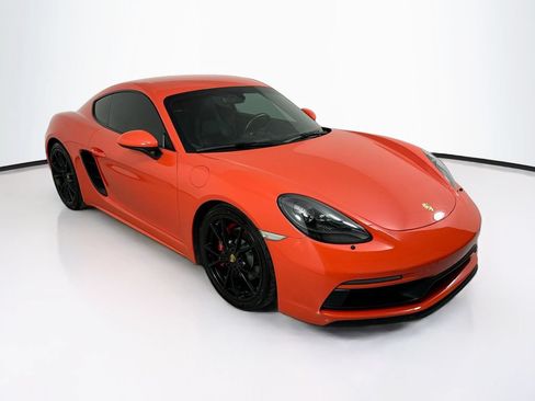 Used 2018 Porsche 718 Cayman S RWD image 4