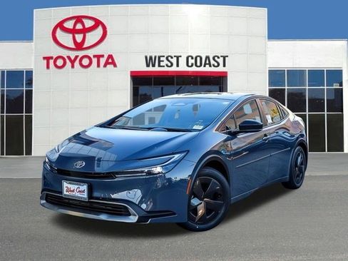 New 2026 Toyota Prius Plug-In Hybrid FWD image 1