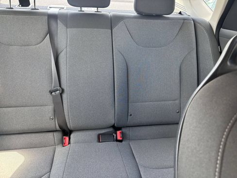 Used 2025 Kia K4 FWD image 36