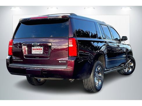 Used 2017 Chevrolet Suburban Premier image 13