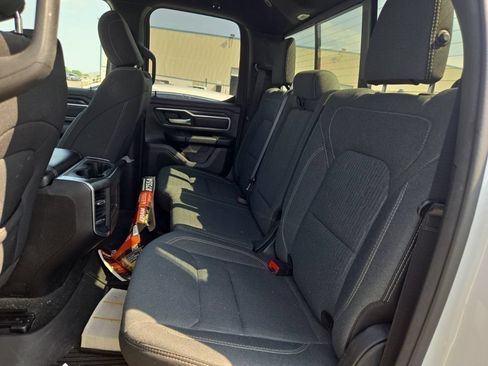 Used 2021 RAM 1500 Big Horn AWD/4WD image 4