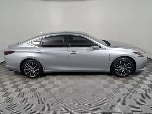 Used 2023 Lexus ES 350 w/ Premium Package FWD image 6