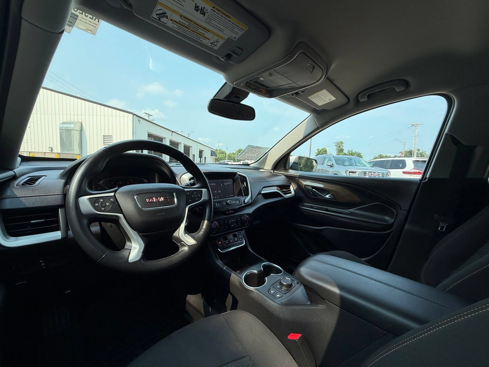 Used 2020 GMC Terrain SLE w/ Driver Convenience Package FWD image 17