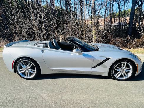 Used 2015 Chevrolet Corvette Stingray Convertible w/ 2LT Preferred Equipment Group RWD image 7