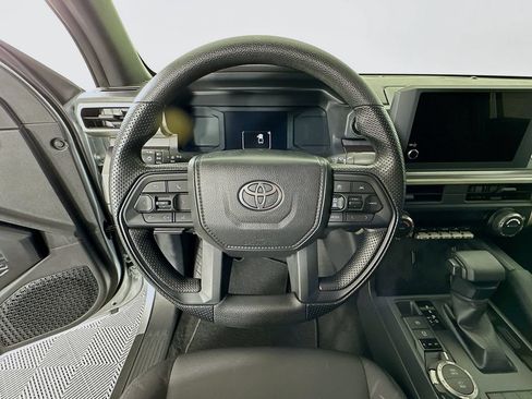 Certified 2025 Toyota Tacoma SR5 AWD/4WD image 11