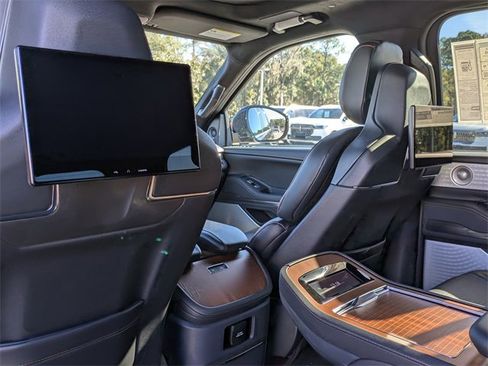 New 2025 Lincoln Navigator Black Label image 14