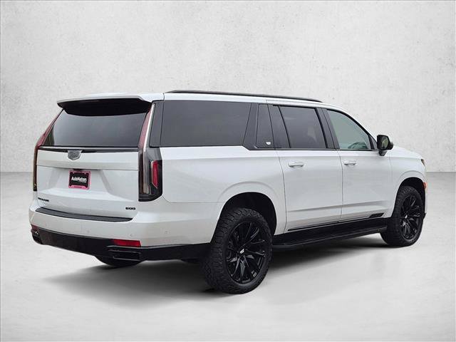 Used 2024 Cadillac Escalade ESV Sport w/ LPO, ONYX Package AWD/4WD image 5