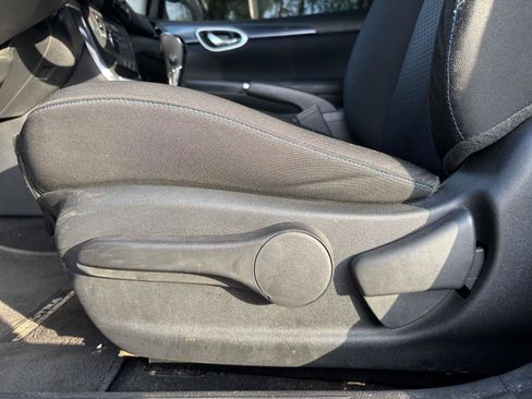 Used 2018 Nissan Sentra SR w/ SR Midnight Edition Package FWD image 16