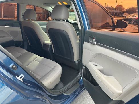 Used 2020 Hyundai Elantra SE image 16