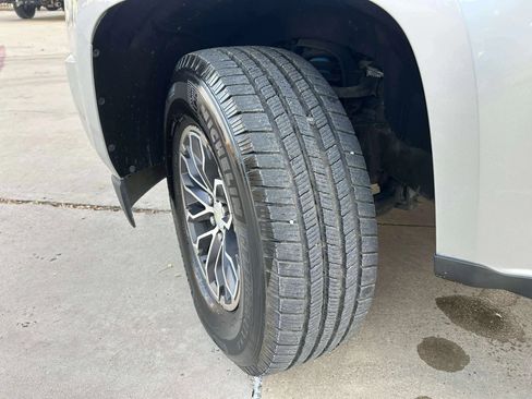 Used 2019 Chevrolet Colorado Z71 AWD/4WD image 25