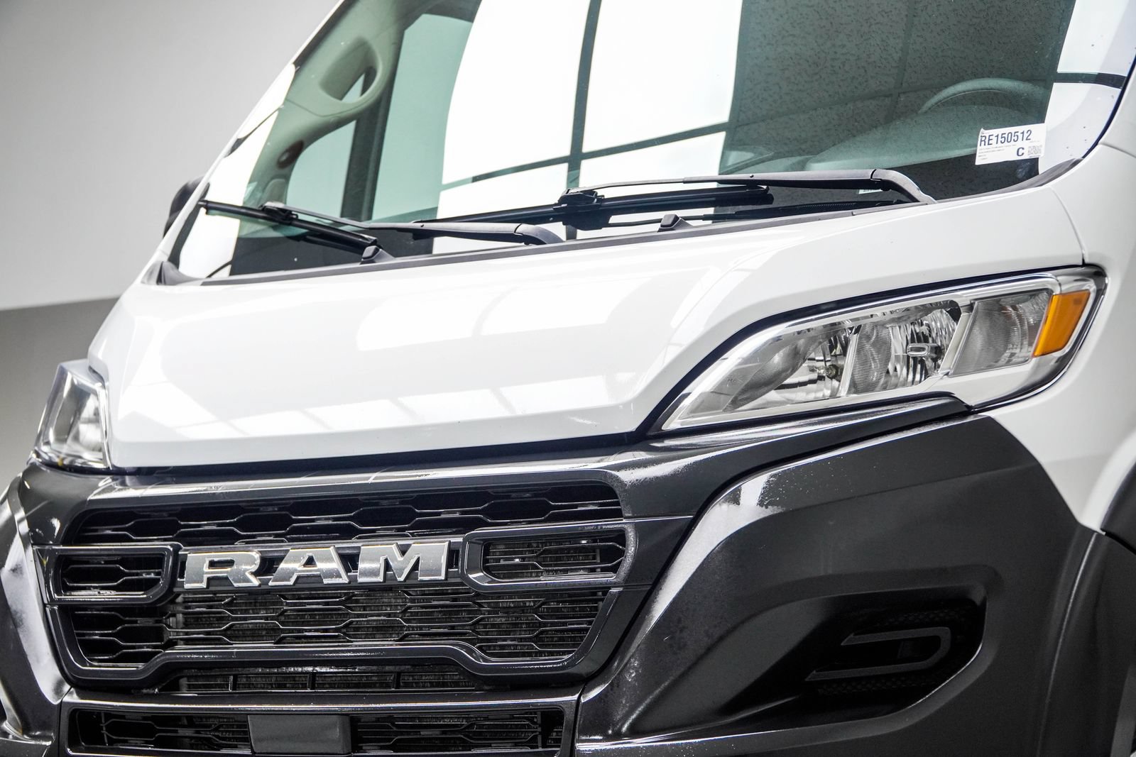 Used 2024 RAM ProMaster 2500 w/ Convenience Group FWD image 2