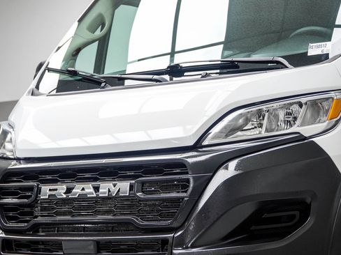 Used 2024 RAM ProMaster 2500 w/ Convenience Group FWD image 2