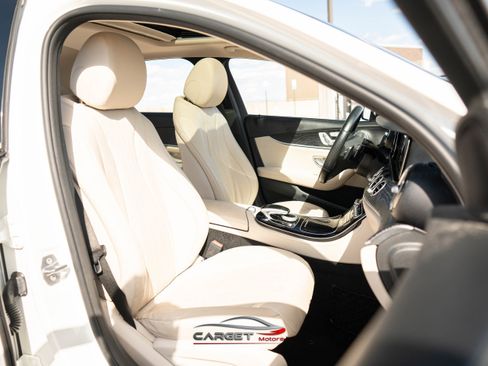 Used 2017 Mercedes-Benz E 300 4MATIC image 16