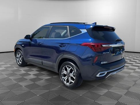 Used 2023 Kia Seltos EX AWD/4WD image 3