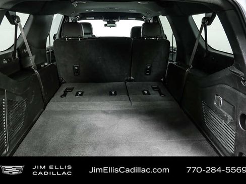 Used 2025 Chevrolet Suburban LT image 33
