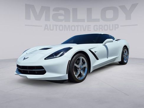 Used 2015 Chevrolet Corvette Stingray Coupe RWD image 1