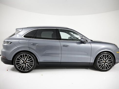 New 2026 Porsche Cayenne image 8