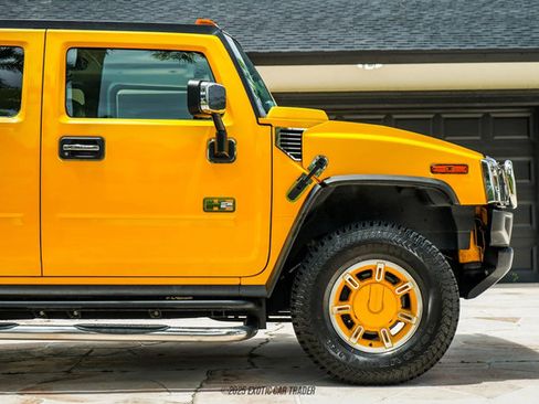 Used 2003 HUMMER H2 w/ Preferred Equipment Group image 11