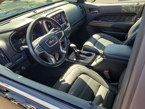 Used 2022 GMC Canyon Denali w/ Denali Black Edition Package AWD/4WD image 10