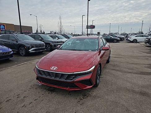 New 2026 Hyundai Elantra Limited FWD image 1