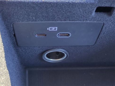 New 2026 Volvo XC90 B6 Plus w/ Protection Package Premier image 30