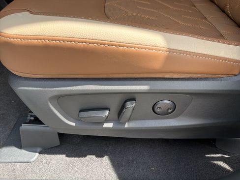 New 2026 Nissan Pathfinder Platinum w/ Cargo Package FWD image 23