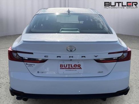 Certified 2025 Toyota Camry SE image 4