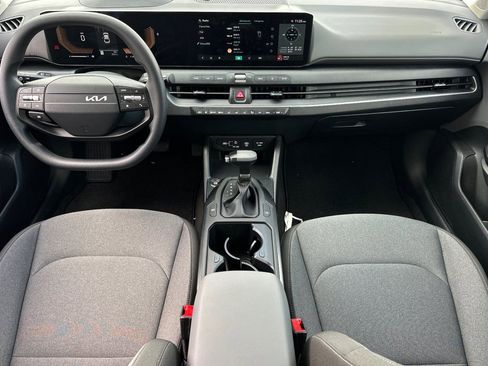 Certified 2025 Kia K4 LXS image 13