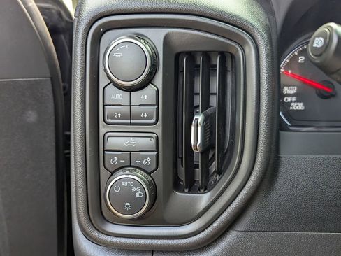 Certified 2022 Chevrolet Silverado 1500 Custom Trail Boss AWD/4WD image 10