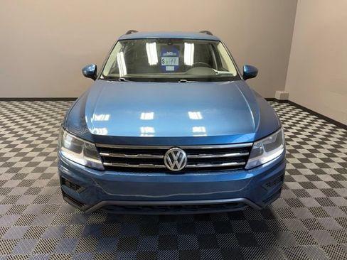 Used 2020 Volkswagen Tiguan SE w/ 3rd Row Seat Package AWD/4WD image 4