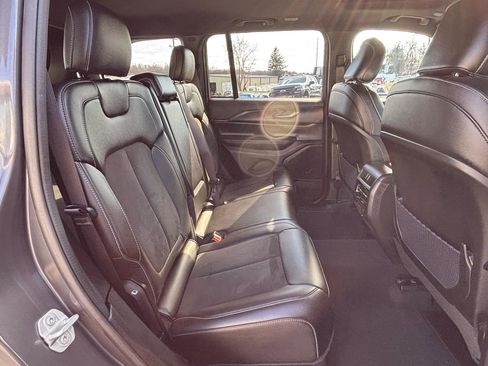 Used 2024 Jeep Grand Cherokee Altitude image 19