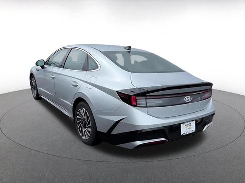 Used 2025 Hyundai Sonata SEL FWD image 11