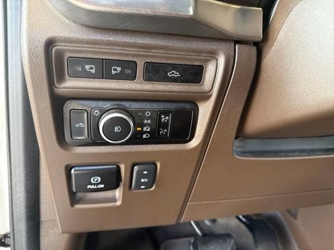 Used 2023 Ford F150 King Ranch w/ Equipment Group 601A High AWD/4WD image 17