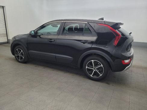 Used 2023 Kia Niro LX FWD image 3