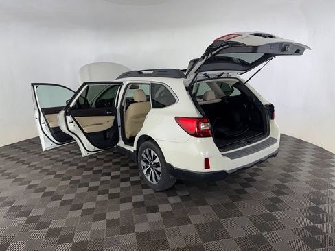 Used 2015 Subaru Outback 2.5i Limited AWD/4WD image 18