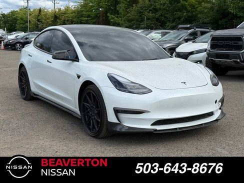 Used 2022 Tesla Model 3 Long Range AWD/4WD image 1