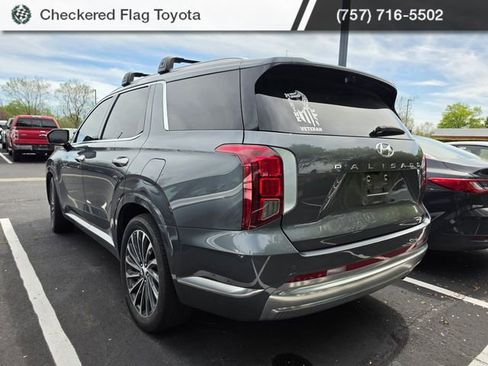 Used 2023 Hyundai Palisade Calligraphy image 4