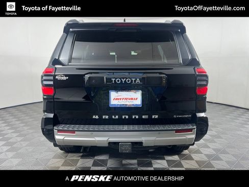 Certified 2025 Toyota 4Runner Limited AWD/4WD image 4