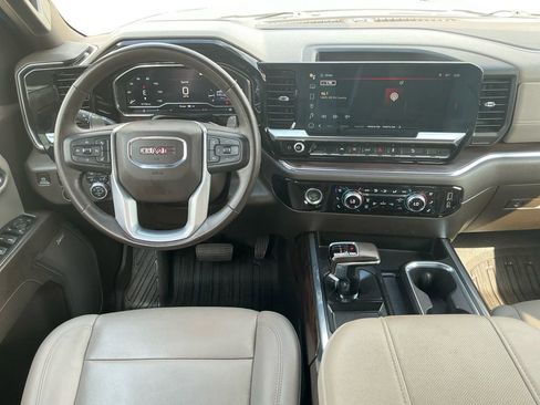 Used 2023 GMC Sierra 1500 SLT AWD/4WD image 17