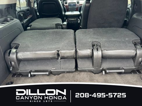 Used 2009 Cadillac Escalade AWD image 16